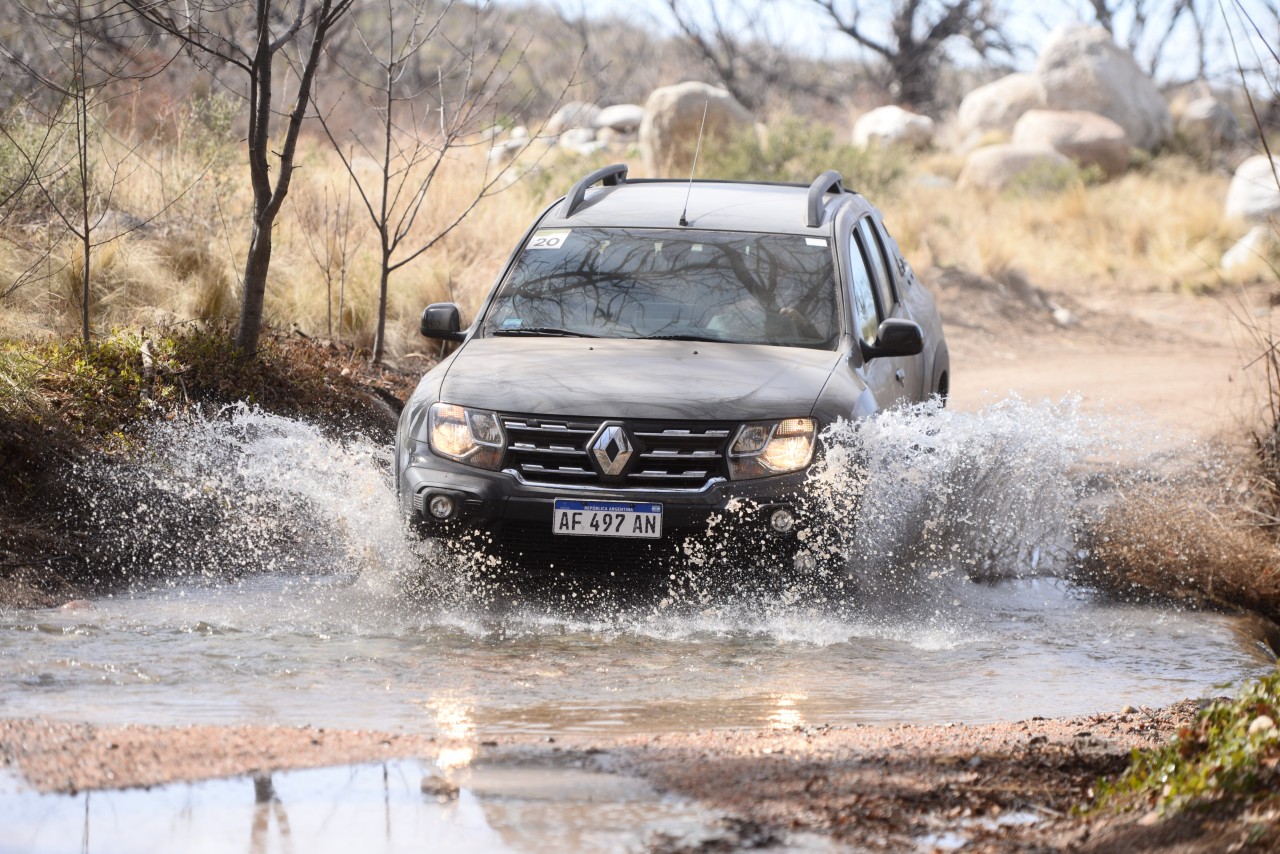 Renault Oroch: tq00gSWm8Zj03MUAAdZnAZFzSKLMcB-metabGFuemFtaWVudG8gb3JvY2ggKDcpLmpwZw==-.jpg