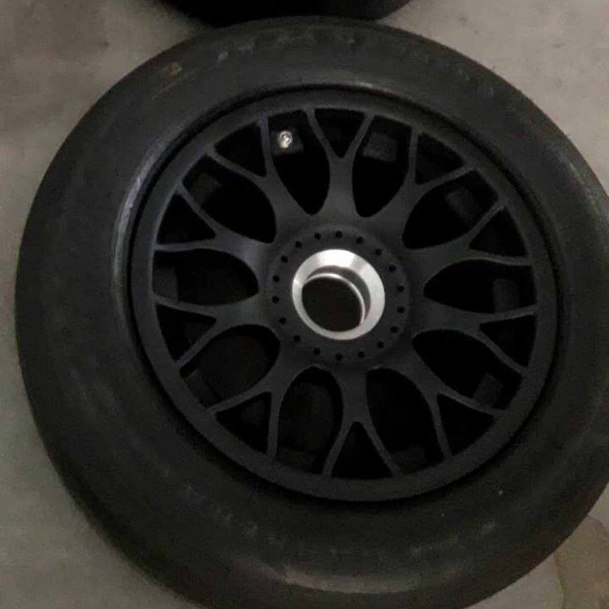 La tuerca central del Turismo Carretera: Tuerca-4.jpg