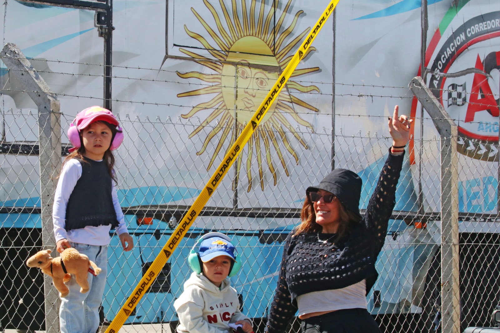 LAS MEJORES IMÁGENES DESDE EL FOCO DE BERNA BOSCO: 40.jpeg