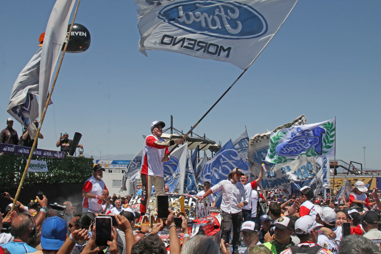 LA CONSAGRACIÓN DE WERNER EN EL FOCO DE BERNA BOSCO: 01.jpeg